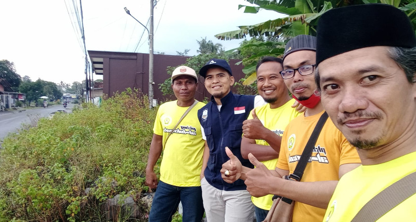 PKBM Al-Hikmah Gelar Berbagi Takjil Gratis di Bulan Ramadhan di Depan Masjid Nurul Falah Lakbok