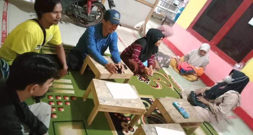 Sekolah Paket PKBM AL-HIKMAH di Desa Kertajaya